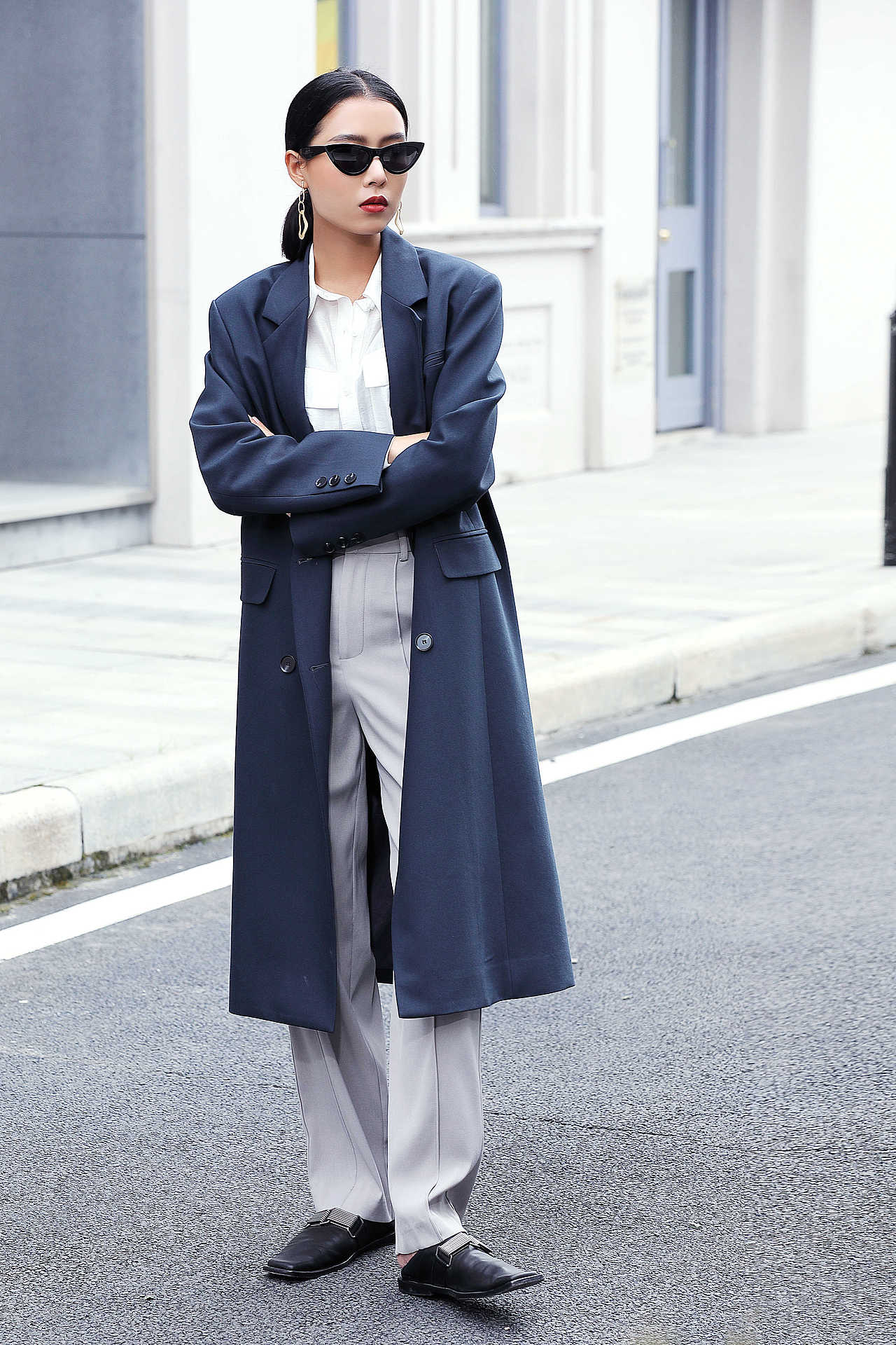 广州金也摄影｜中国模特女装秋冬款外套拍摄，电商淘宝（图ZMjY0MDc4MjEy） - 人像摄影 - 站酷设计师摄影师SamKing原创素材 - 站酷ZCOOL