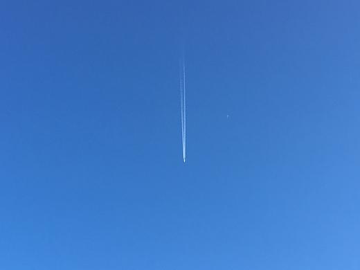 平时出去玩的时候特别喜欢拍一些风景回来。