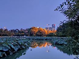 傍晚的东湖公园