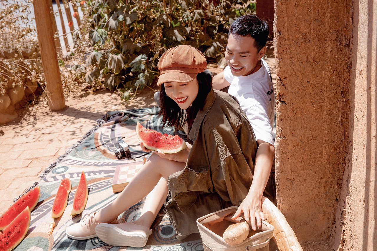 《最美的时光相遇》新疆旅拍乌鲁木齐婚纱照客片分享（图ZMjU2MzYzMzA0） - 婚礼摄影 - 站酷设计师新疆四仟纪摄影原创素材 - 站酷ZCOOL