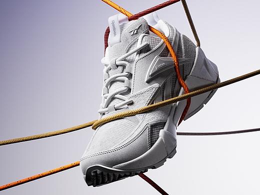 Reebok aztrek 渲染练习（动态/静态）