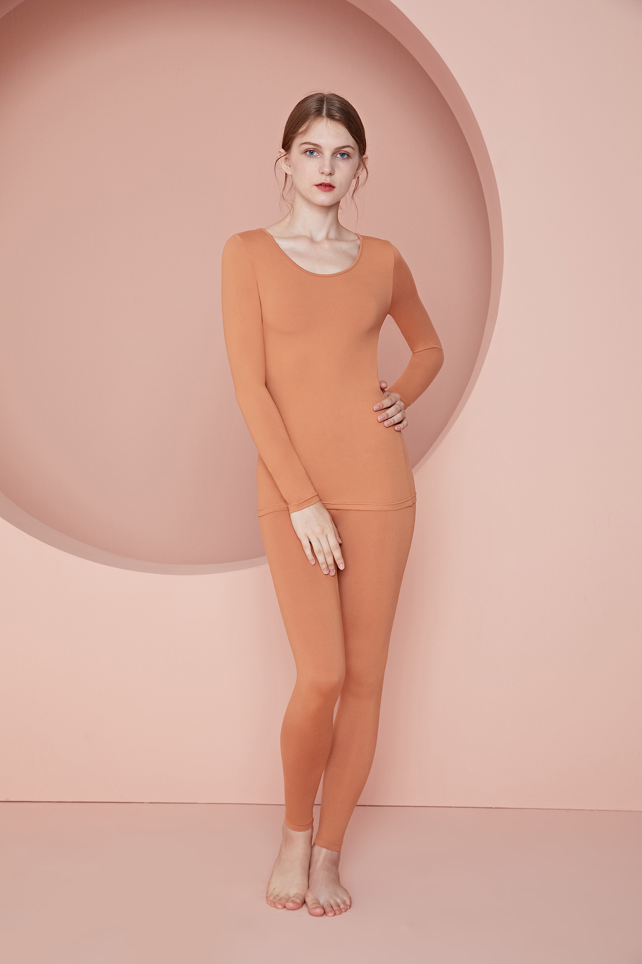 电商内衣修褶皱