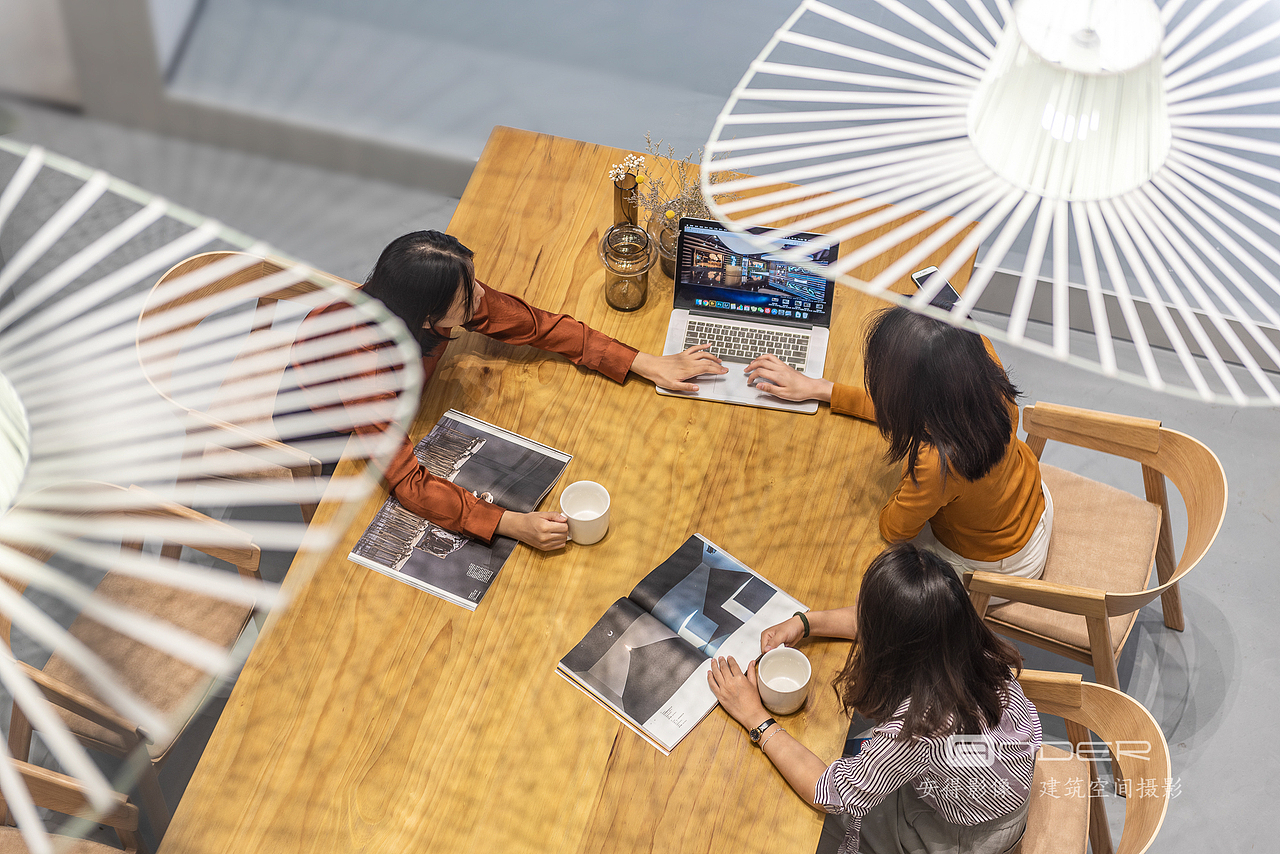 案例整理:梦想加办公空间(上)