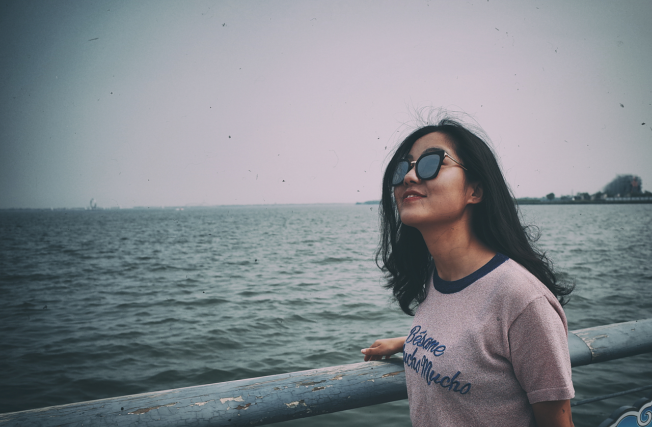 魔都·滴水湖（图ZMTE0MTM5MTI4） - 人像摄影 - 站酷设计师贫民街的卖花人原创素材 - 站酷ZCOOL