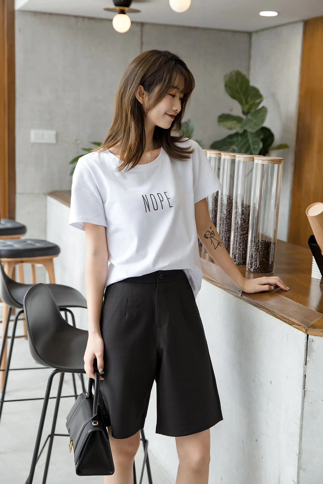 网红风店主风ins风纯色韩版T恤印花宽松T恤模特拍照