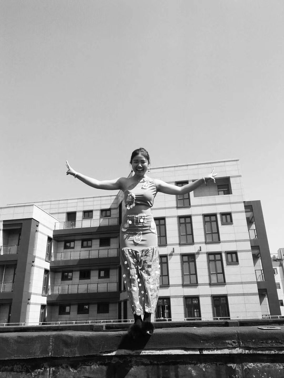 舞出人生的微笑（图ZMTYxMzI3MDU2） - 人像摄影 - 站酷设计师更新召唤原创素材 - 站酷ZCOOL