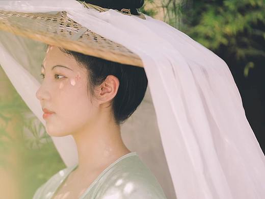 繁华背后