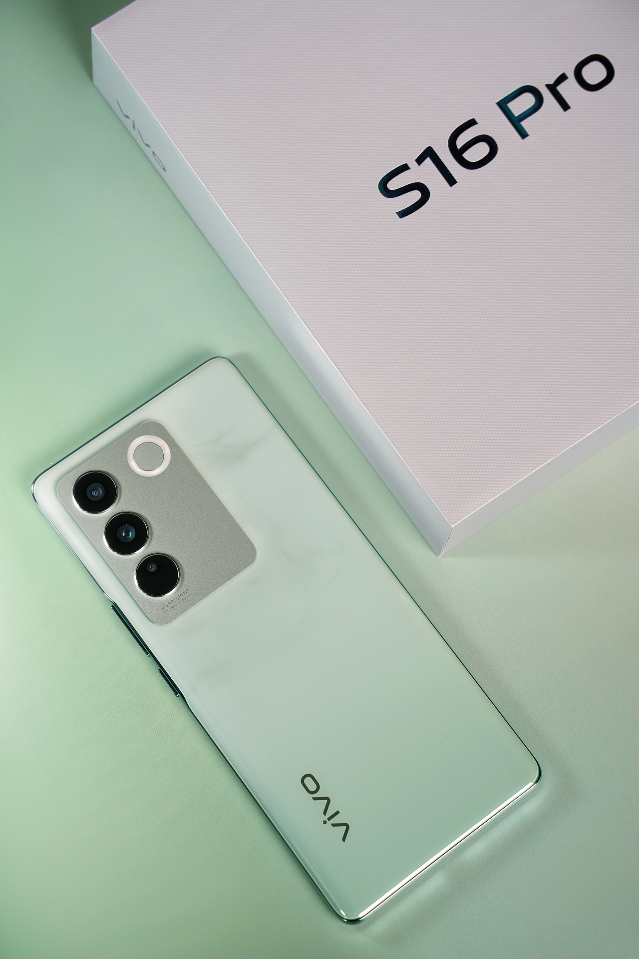 vivo S16 Pro 颜如玉丨开箱图赏（图ZMzMwNjUzODE2） - 产品摄影 - 站酷设计师迟木VV原创素材 - 站酷ZCOOL