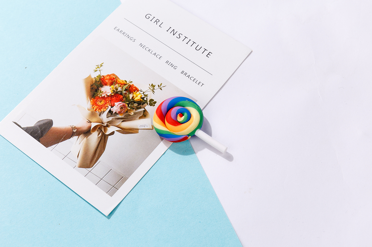 彩虹棒棒糖 美食拍摄道具 ins静物网红糖果拍照道具（图ZMTg3OTc3OTEy） - 产品摄影 - 站酷设计师网红拍照道具搭配原创素材 - 站酷ZCOOL