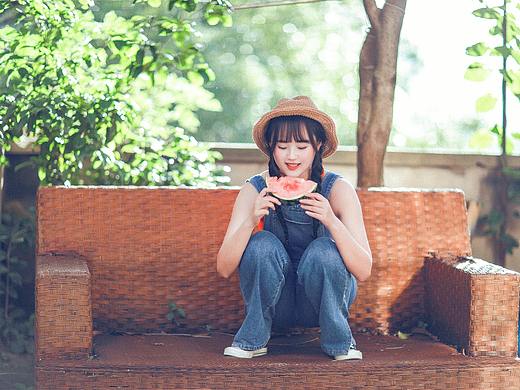 夏天與西瓜更配（個人主頁-ZNTM0NTM2OTY=） - 人像攝影 - 站酷設(shè)計師Aden_Ghosr原創(chuàng)素材 - 站酷ZCOOL
