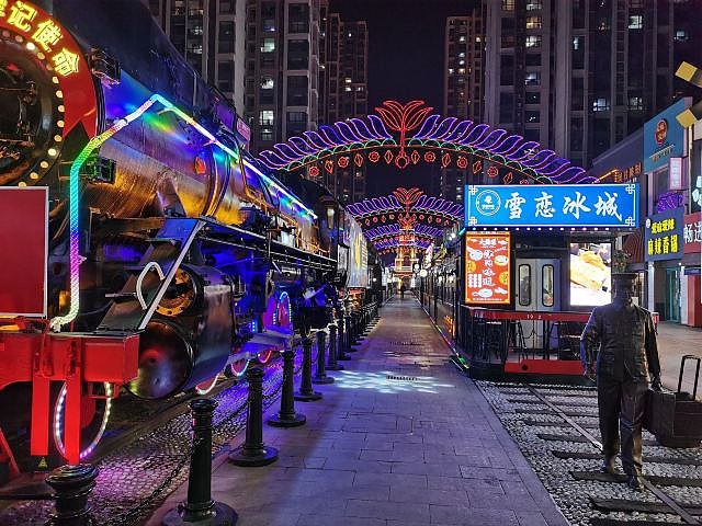石家庄火车头步行街设计