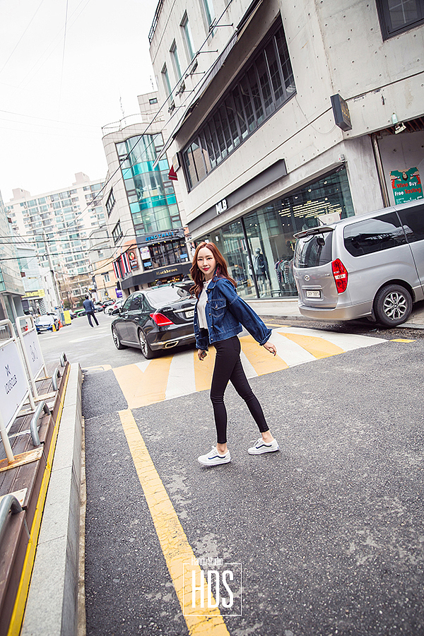 韩国街景女装牛仔裤拍摄（图ZMTA5ODM0ODQw） - 人像摄影 - 站酷设计师HDS灰度电商原创素材 - 站酷ZCOOL