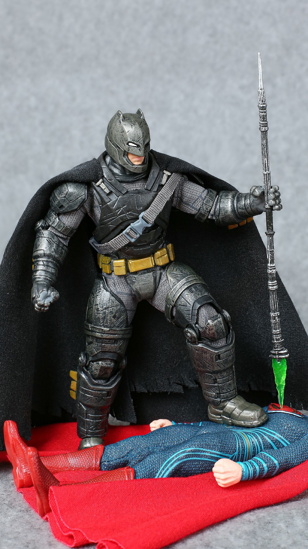 mezco 重装蝙蝠侠