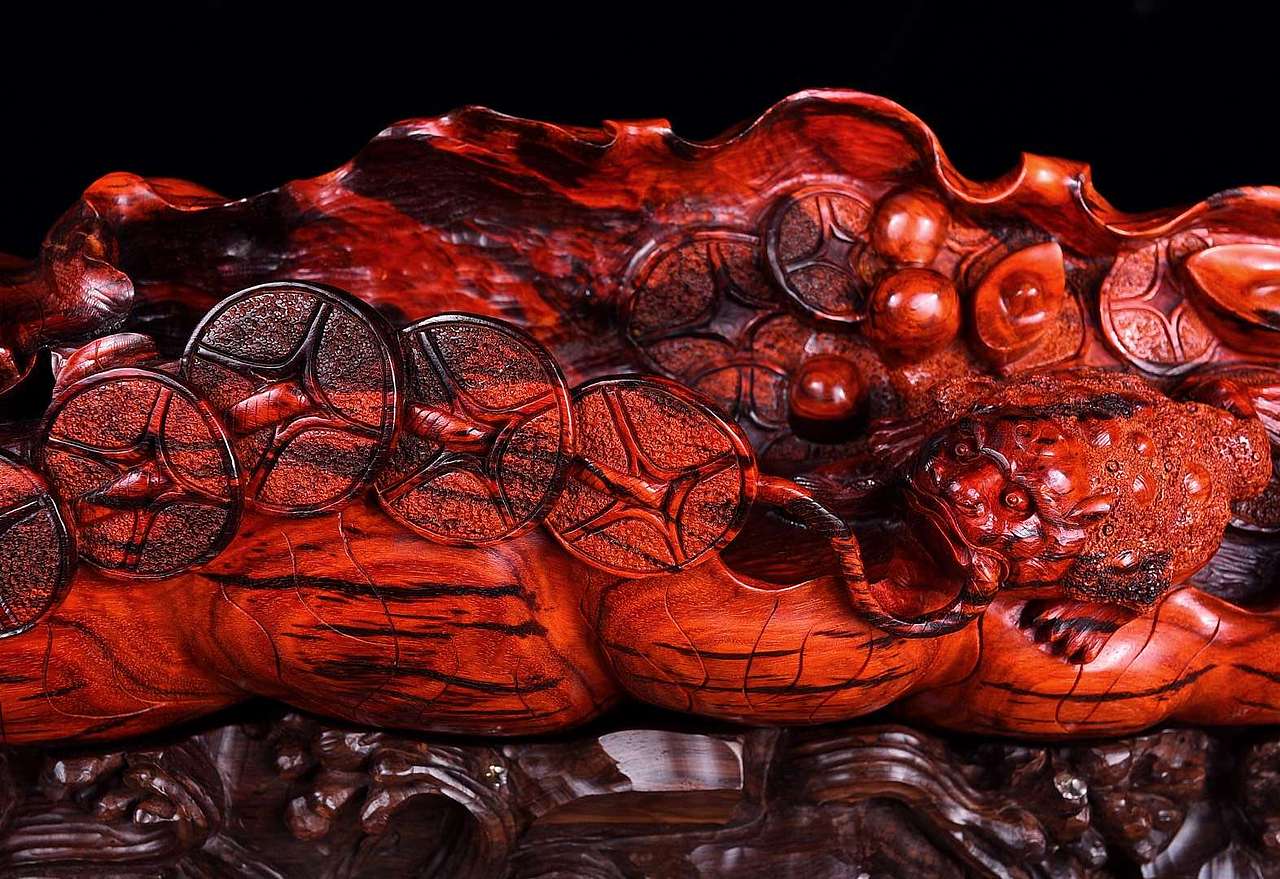 聚宝盆•一夜暴富（图ZMTQ1ODgwMDI0） - 工艺品设计 - 站酷设计师檀韵红木艺术原创素材 - 站酷ZCOOL