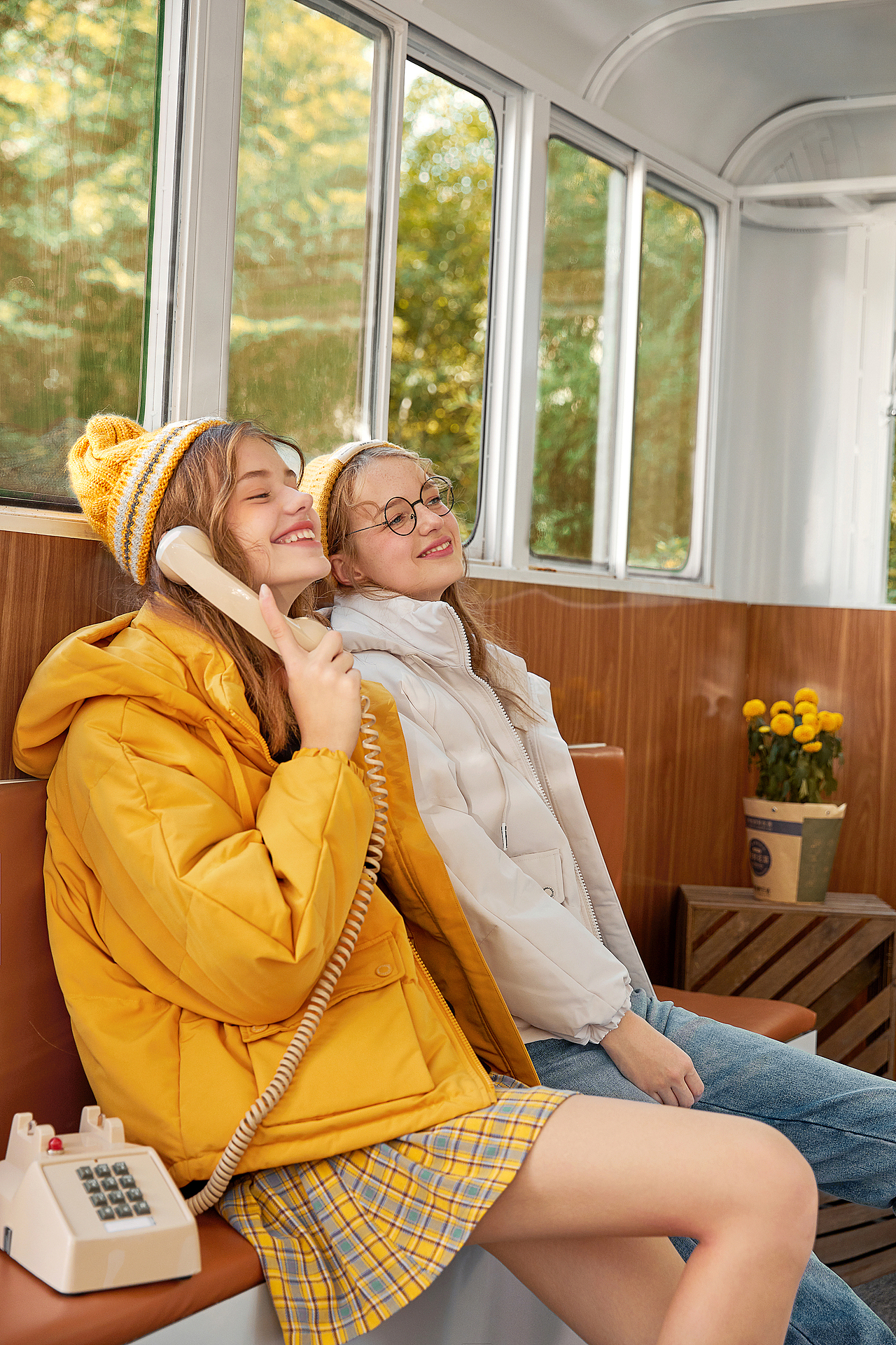 草地和阳光，外景女装拍摄（图ZMTgyMzI3NzQ4） - 人像摄影 - 站酷设计师WaiTinG0417原创素材 - 站酷ZCOOL