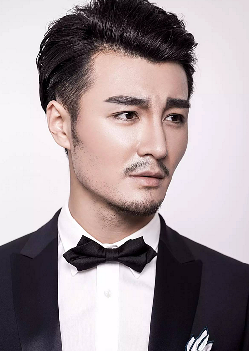 禁欲系男神来让我们一起舔个屏