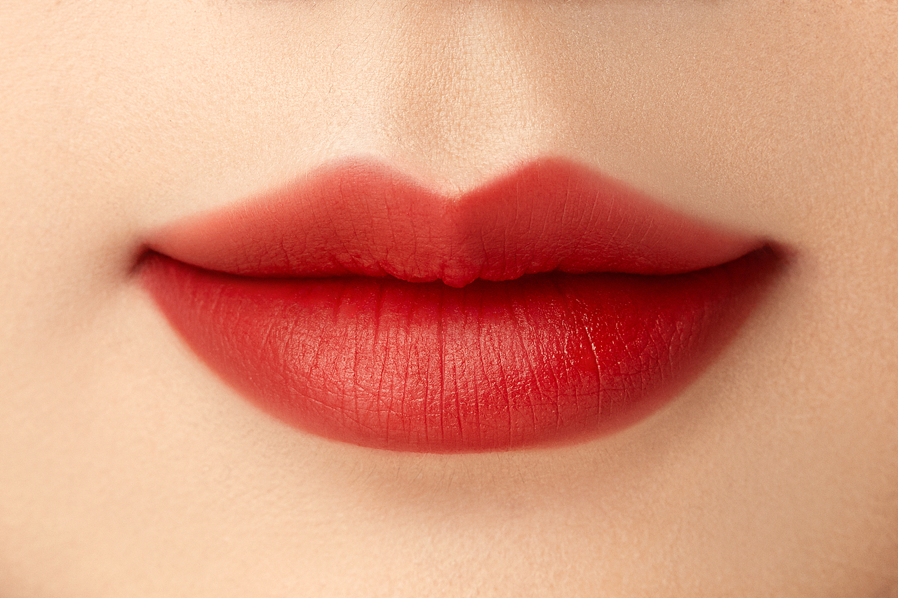 COLOUR ZONE Air哑光丝绒唇釉