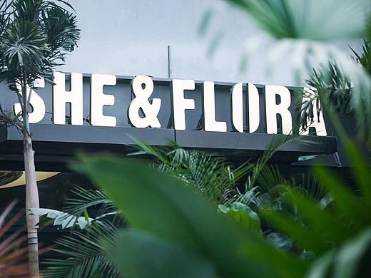 YAY Studio | She & Flora 品牌视觉延展