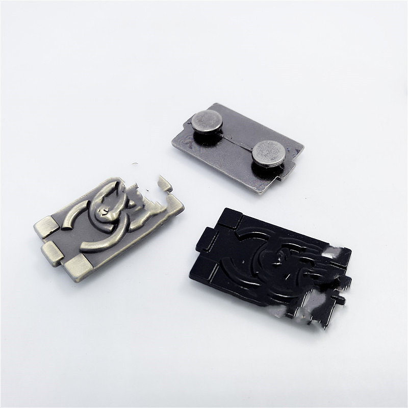 手绳五金logo标硅胶套金属标猎犬标牌定制标章按样定做