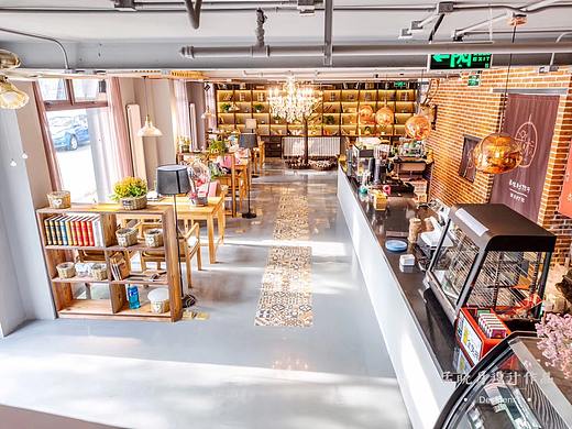 潞标咖啡厅，一家为世界杯而做的空间