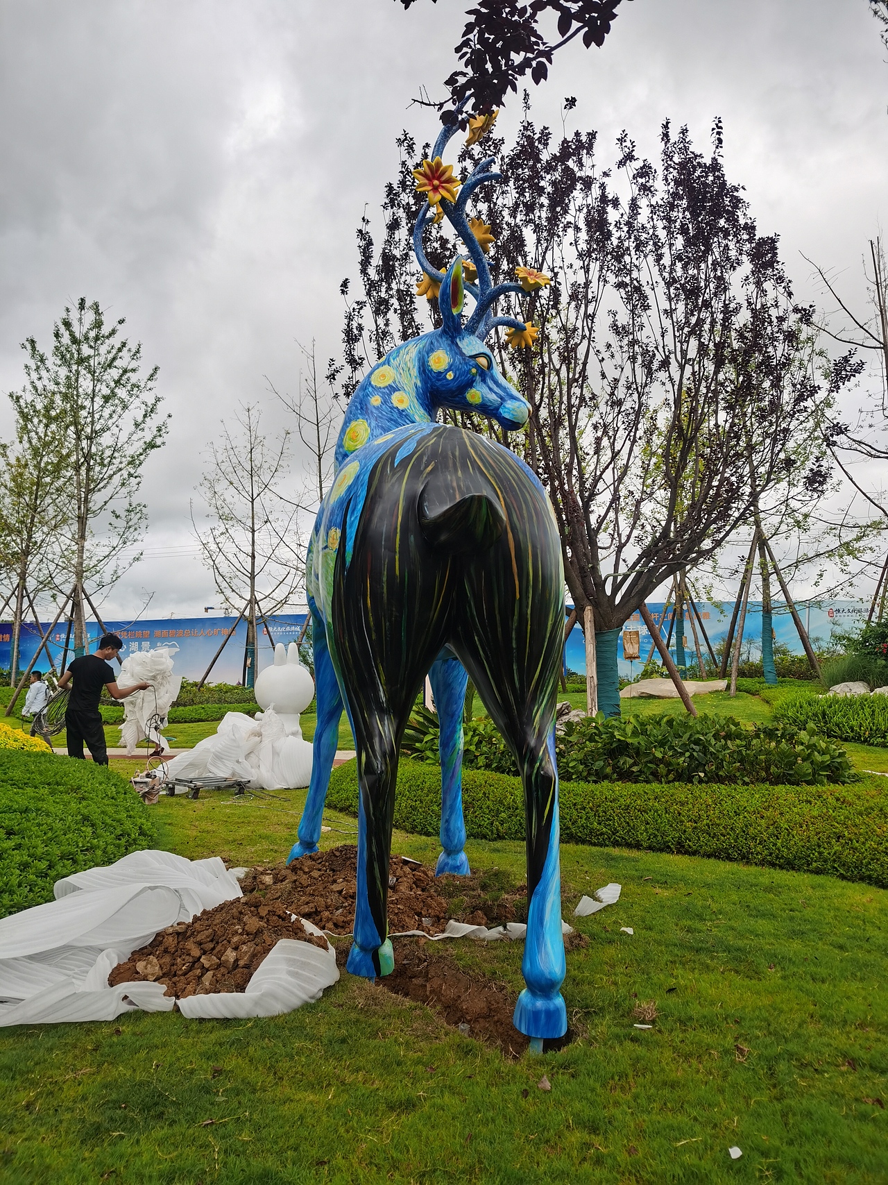 玻璃钢梅花鹿雕塑树脂纤维仿真动物雕塑定制工艺品摆件