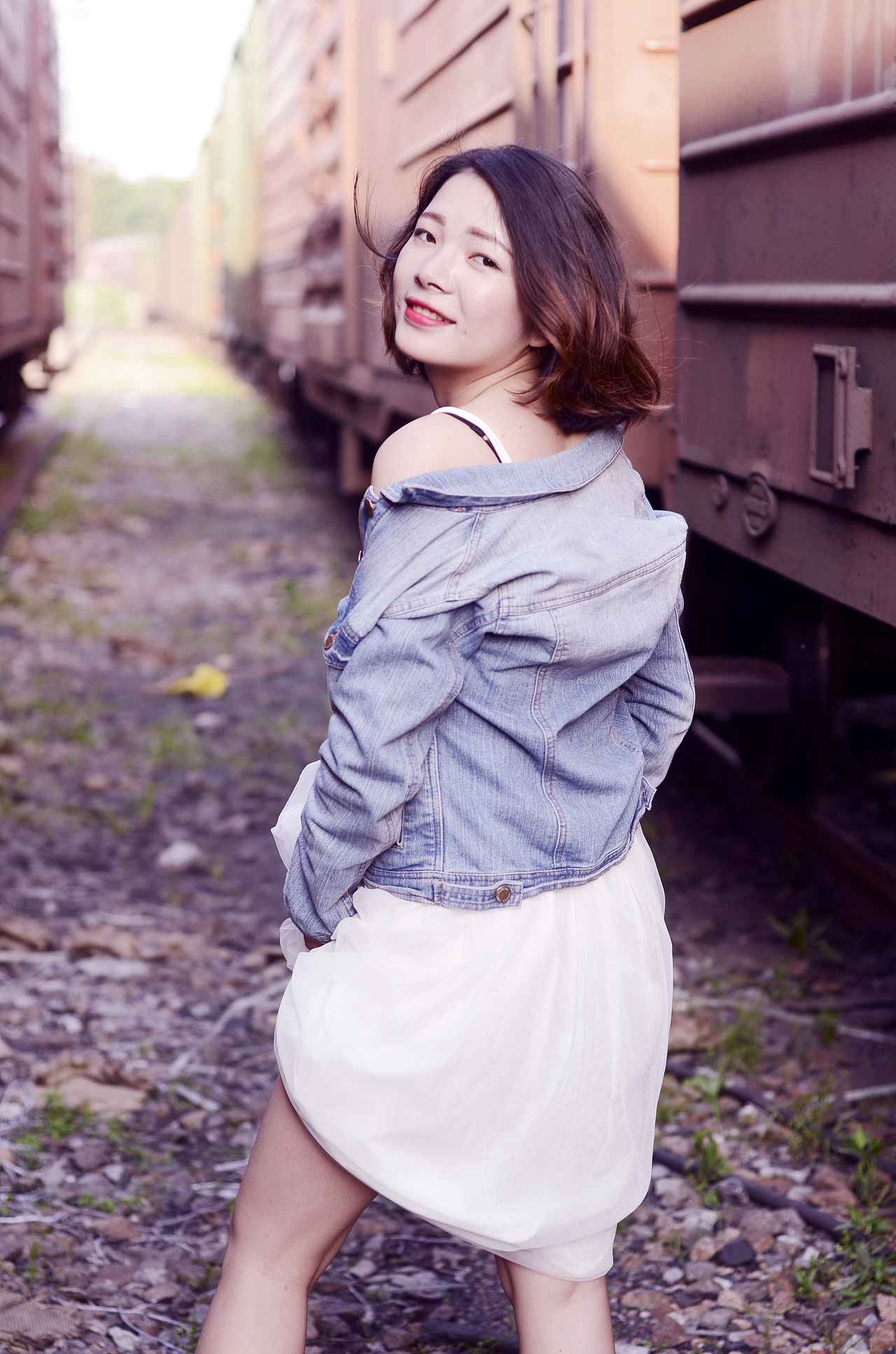 妮子的侧脸（图ZNDk3NDMzMDQ=） - 人像摄影 - 站酷设计师LEESONCHEN原创素材 - 站酷ZCOOL