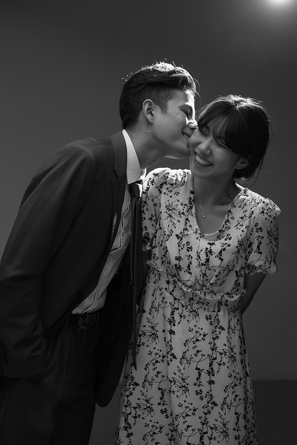 《安德烈和他的姑娘》（图ZMjY4Mjk0NTM2） - 人像摄影 - 站酷设计师夏知南_原创素材 - 站酷ZCOOL