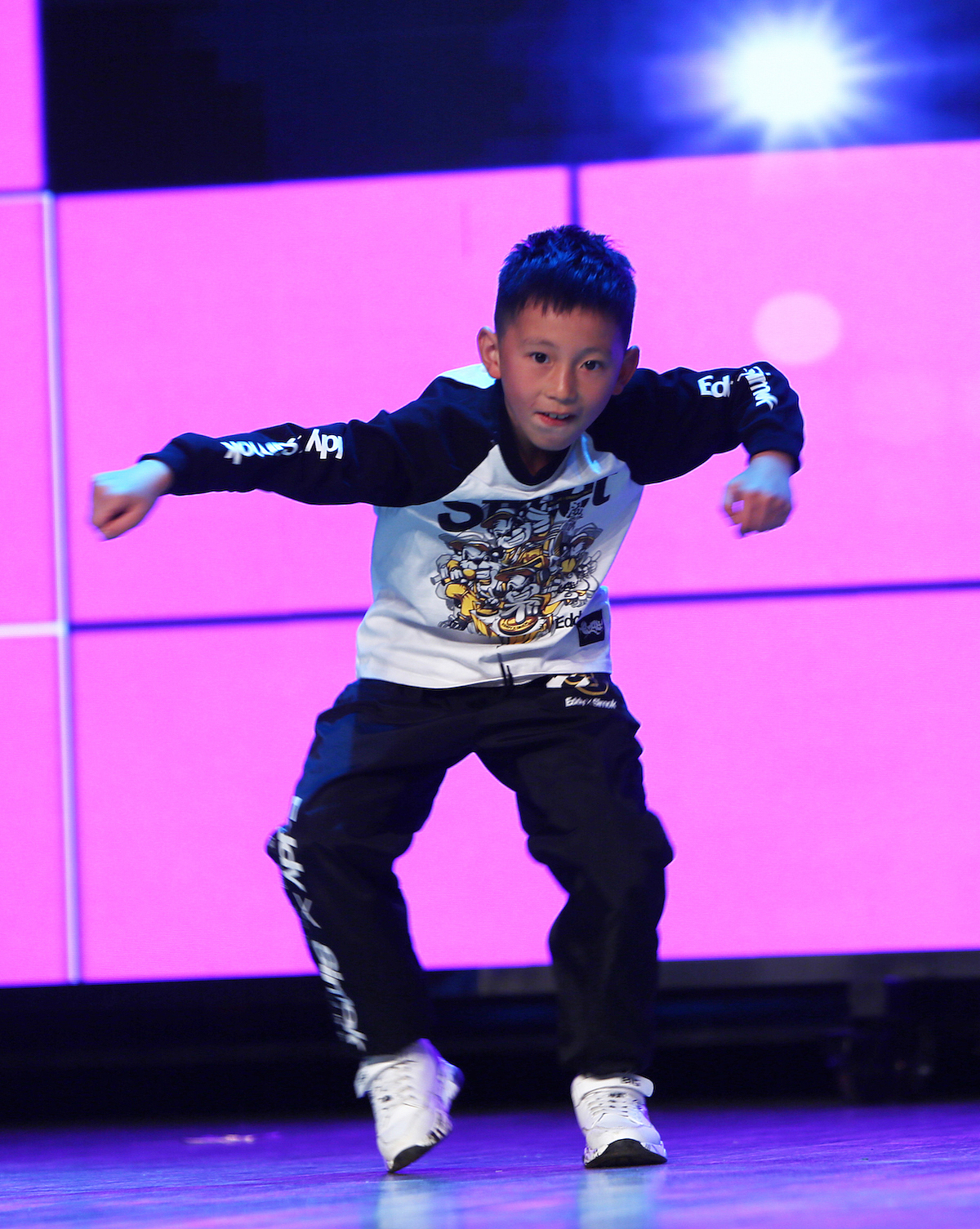 南京Kids Family少儿街舞｜8周年公演｜2018.12.16纪实（图ZMTM5ODY2Nzg4） - 人文/纪实摄影 - 站酷设计师KidsFamily街舞原创素材 - 站酷ZCOOL