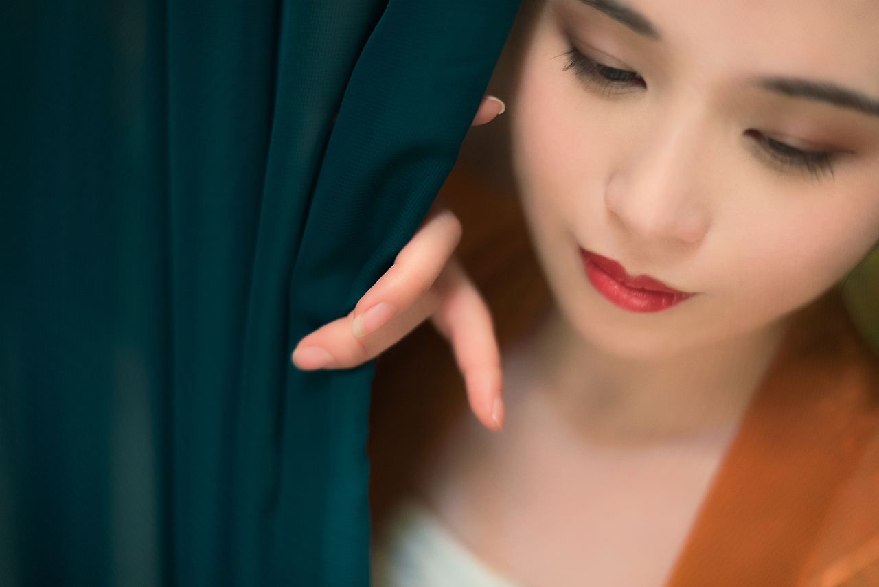 小院闲窗春已深（图ZMTEyMDE4NTQ4） - 人像摄影 - 站酷设计师摄影的家俊原创素材 - 站酷ZCOOL