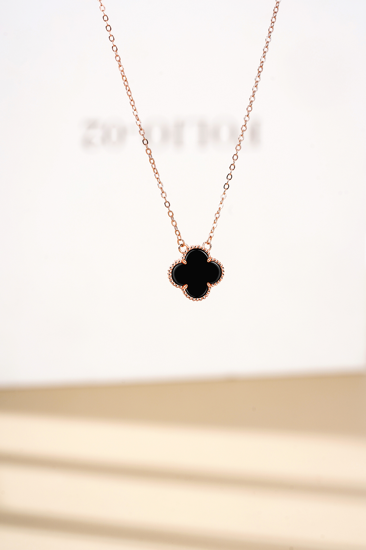 2020年流行元素之 四葉草項(xiàng)鏈 修圖（圖ZMjExNjgzOTk2） - 電商 - 站酷設(shè)計(jì)師船長(zhǎng)大人的迷妹原創(chuàng)素材 - 站酷ZCOOL