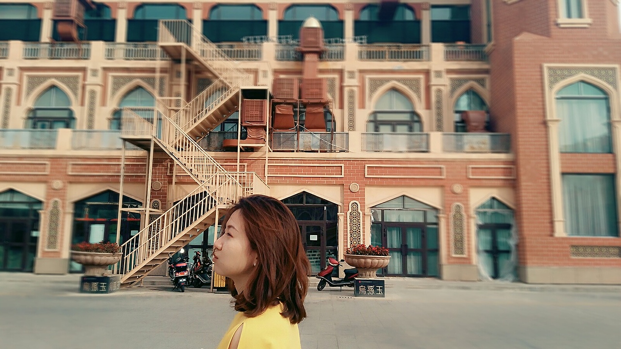 手机人像摄影——新疆伊犁伊宁市中亚之门（图ZOTMxNjE0MDQ=） - 人像摄影 - 站酷设计师LIU珊原创素材 - 站酷ZCOOL