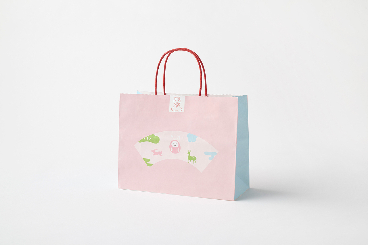 粉色小盒子包装设计