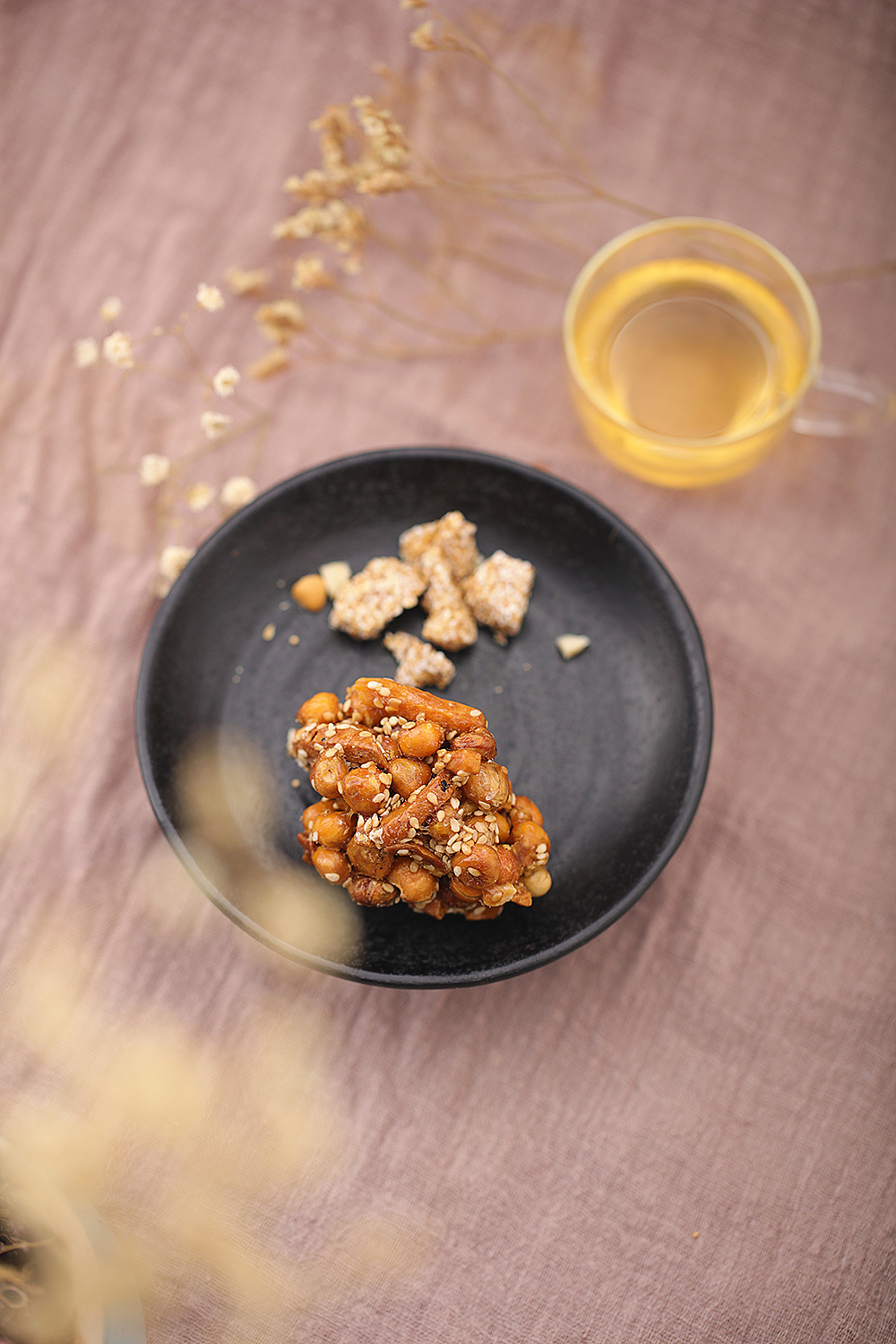 手工饼干 土家族特色食物摄影（图ZMTM2MDkwNDAw） - 产品摄影 - 站酷设计师摄影师大鱼原创素材 - 站酷ZCOOL