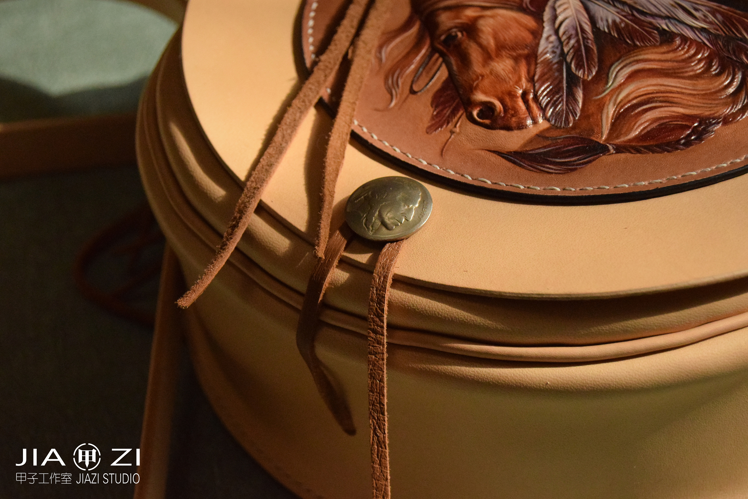 甲子工作室 原创皮雕皮具 日式印第安系列背包 酋长