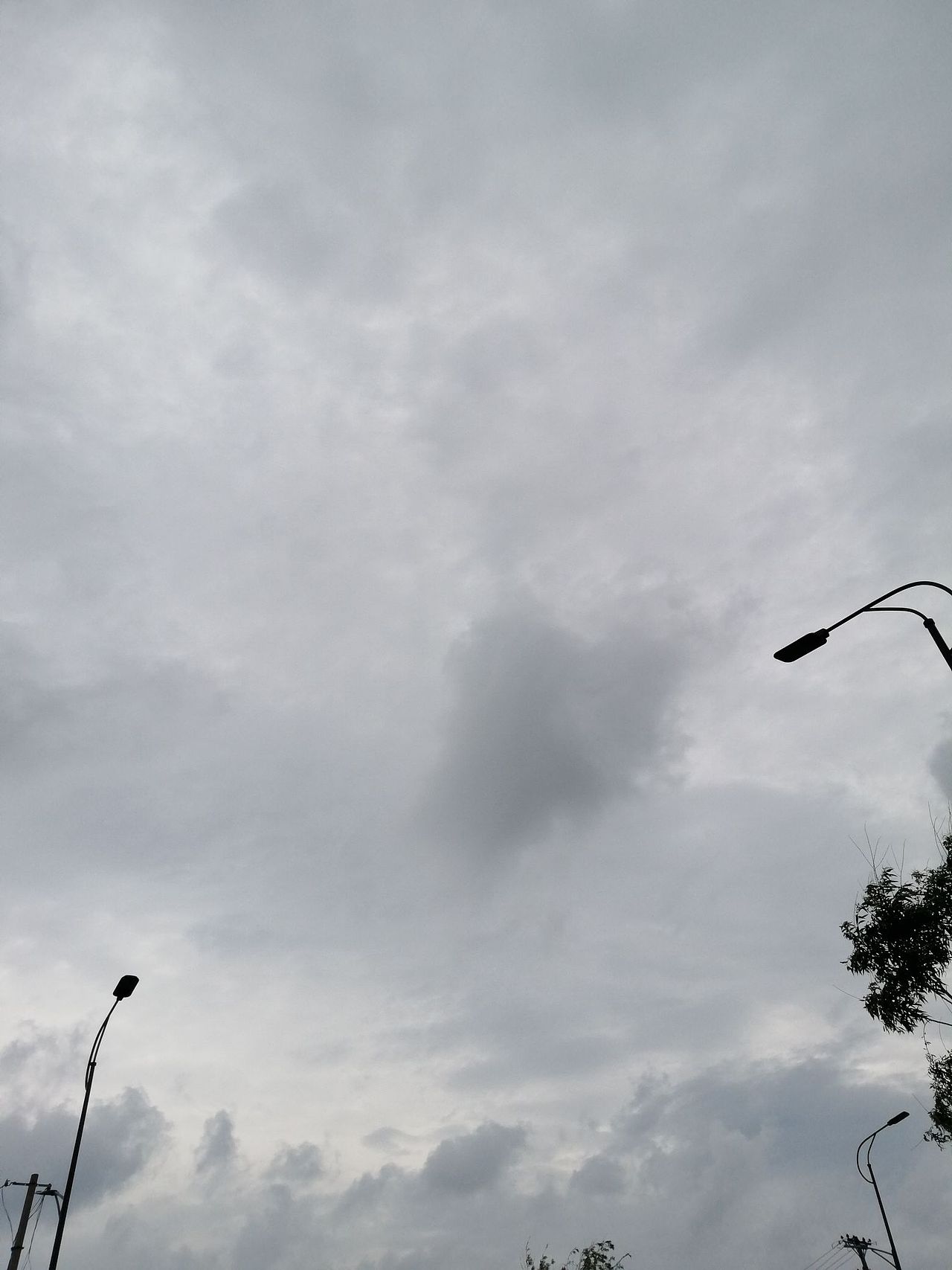 黑云压城和雨后天晴