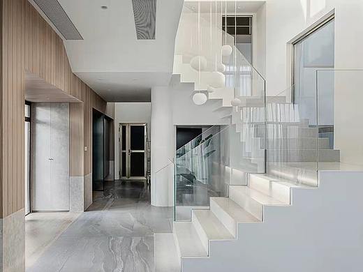 现代简约美式别墅，享受温馨舒适生活