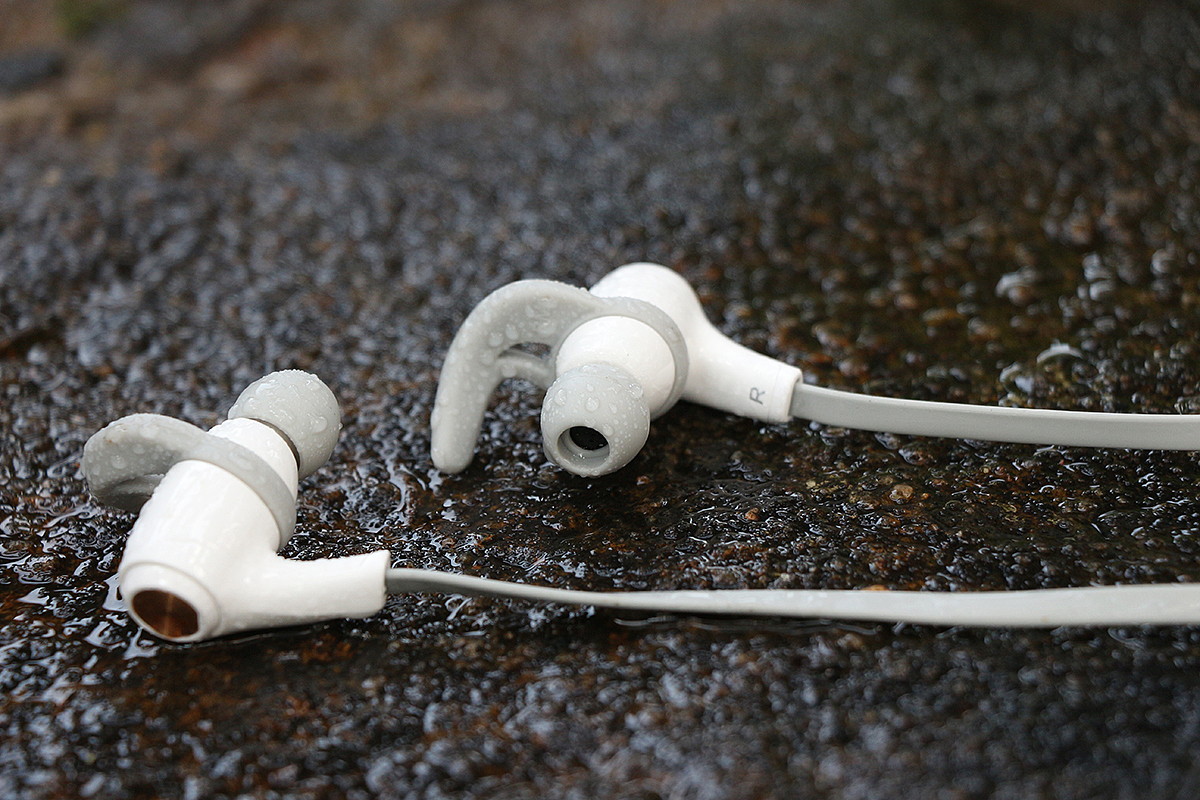 蓝牙耳机，海报, 亚马逊产品摄影 PS精修图 3D建模渲染