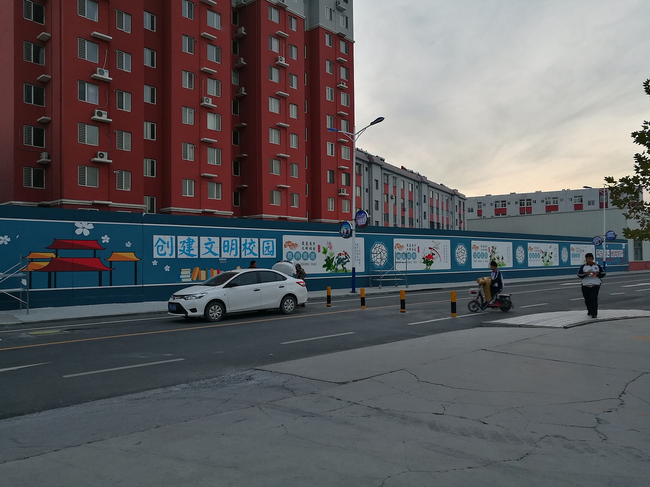 那些琐碎的墙绘作品