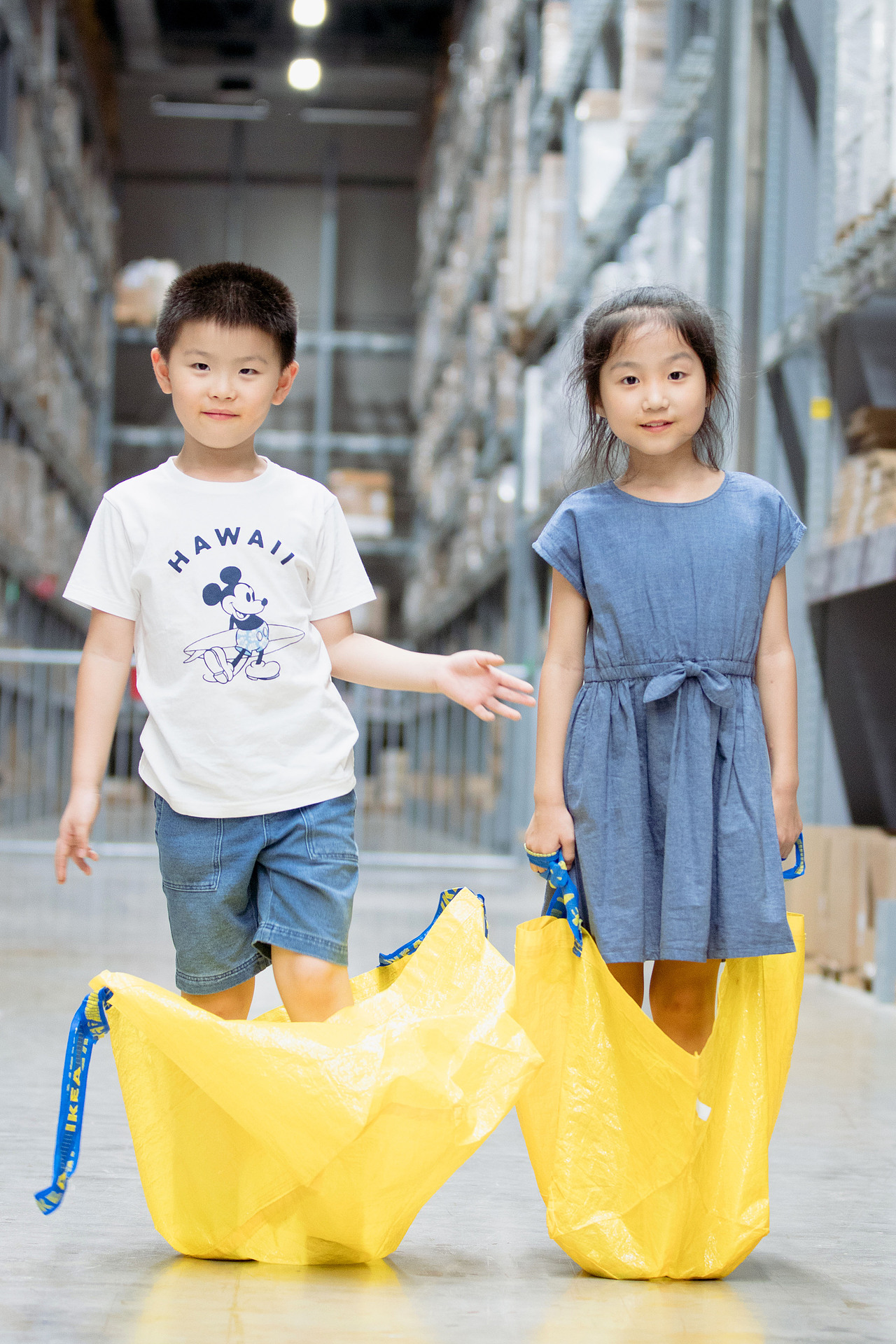 关系超好的姐弟俩