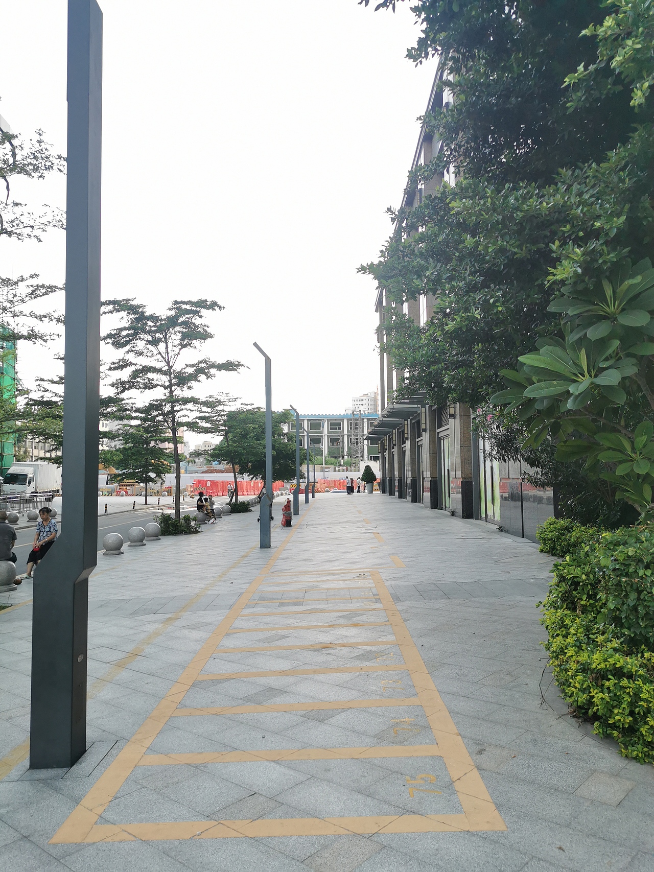 手机扫街,不知道怎么拍就慢慢来吧