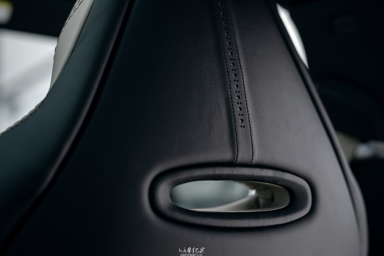 阿斯顿·马丁DBX