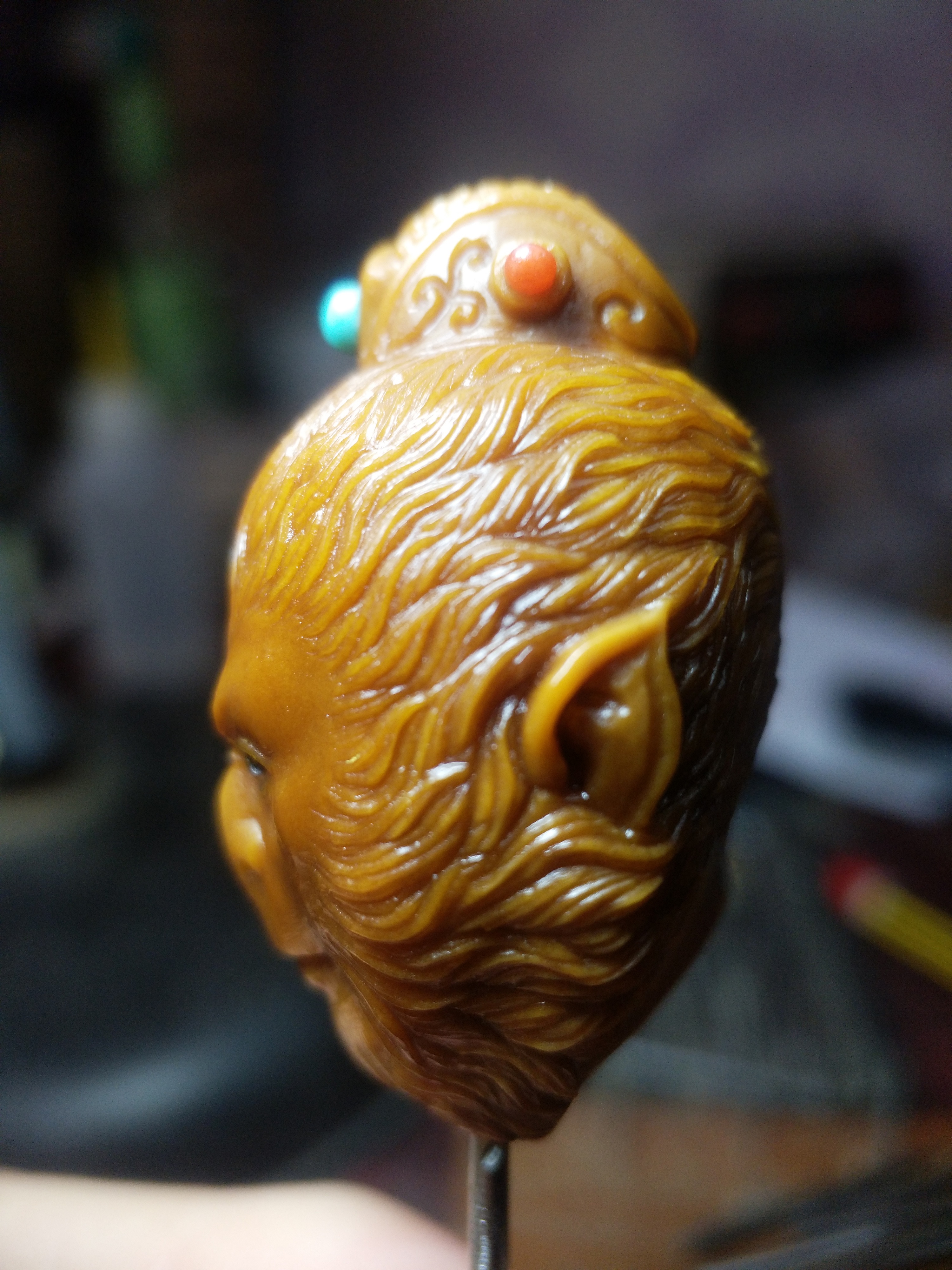 橄榄核雕美猴王