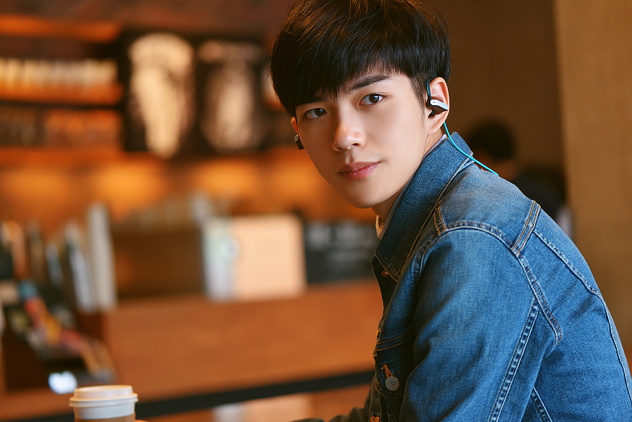 美讯蓝牙耳机拍摄