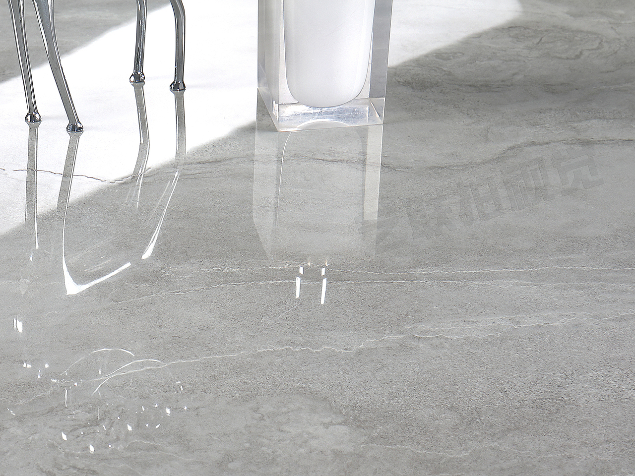 一组负离子通体大理石瓷砖拍摄