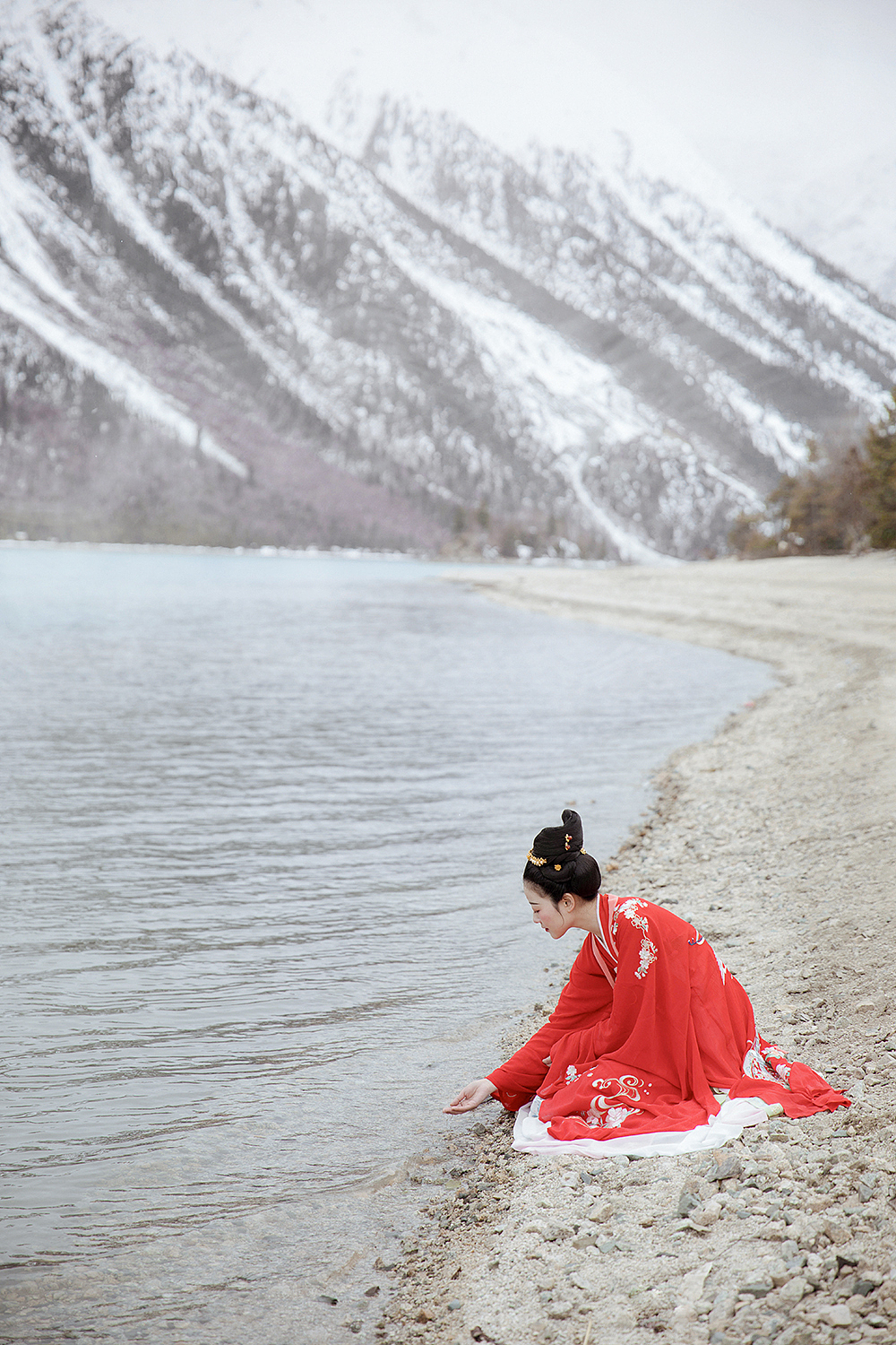 羊湖颂（图ZMTQzODM2MzU2） - 人像摄影 - 站酷设计师琥珀zxt原创素材 - 站酷ZCOOL