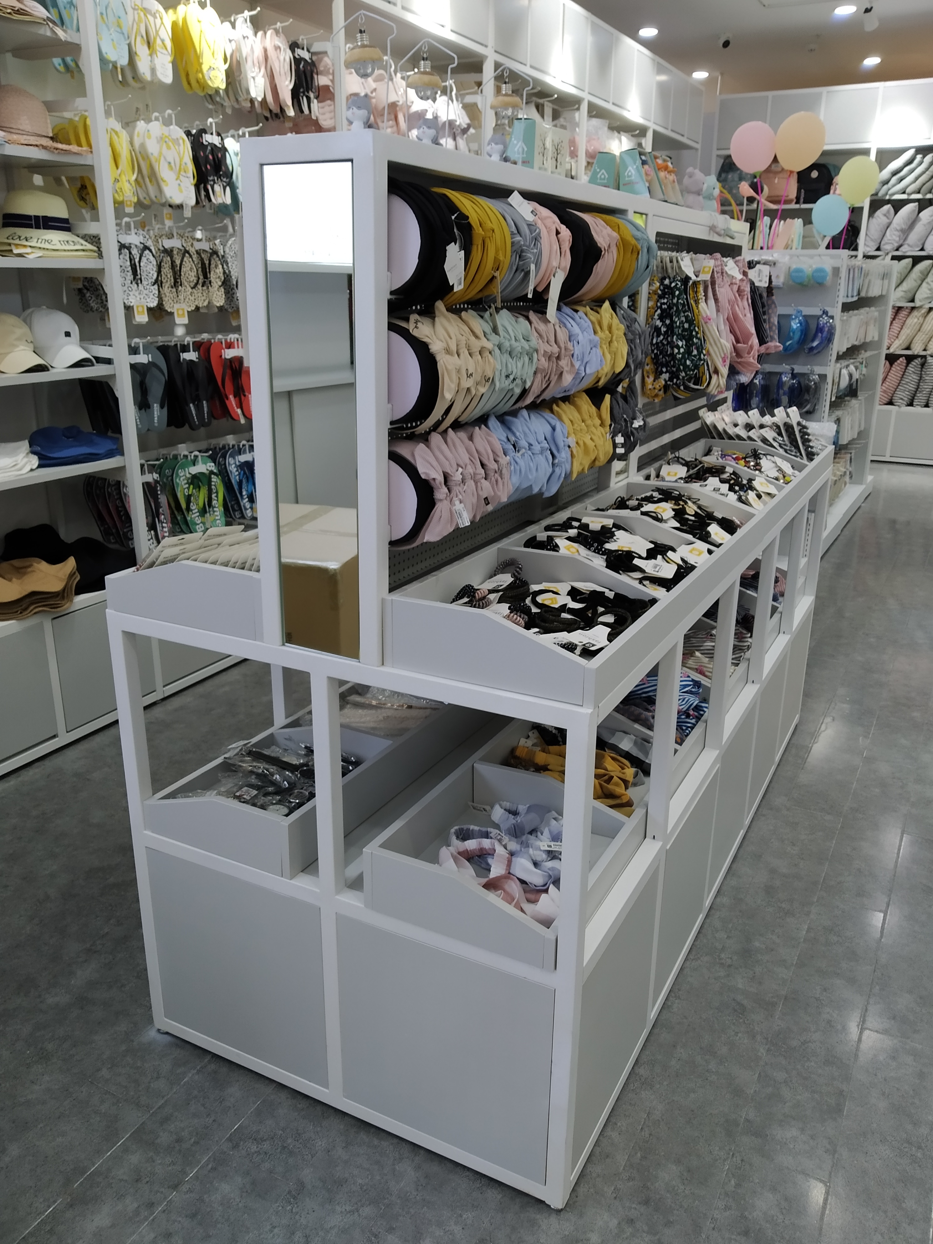 名创优品nome货架厂_广州大唐_精品店服务体验