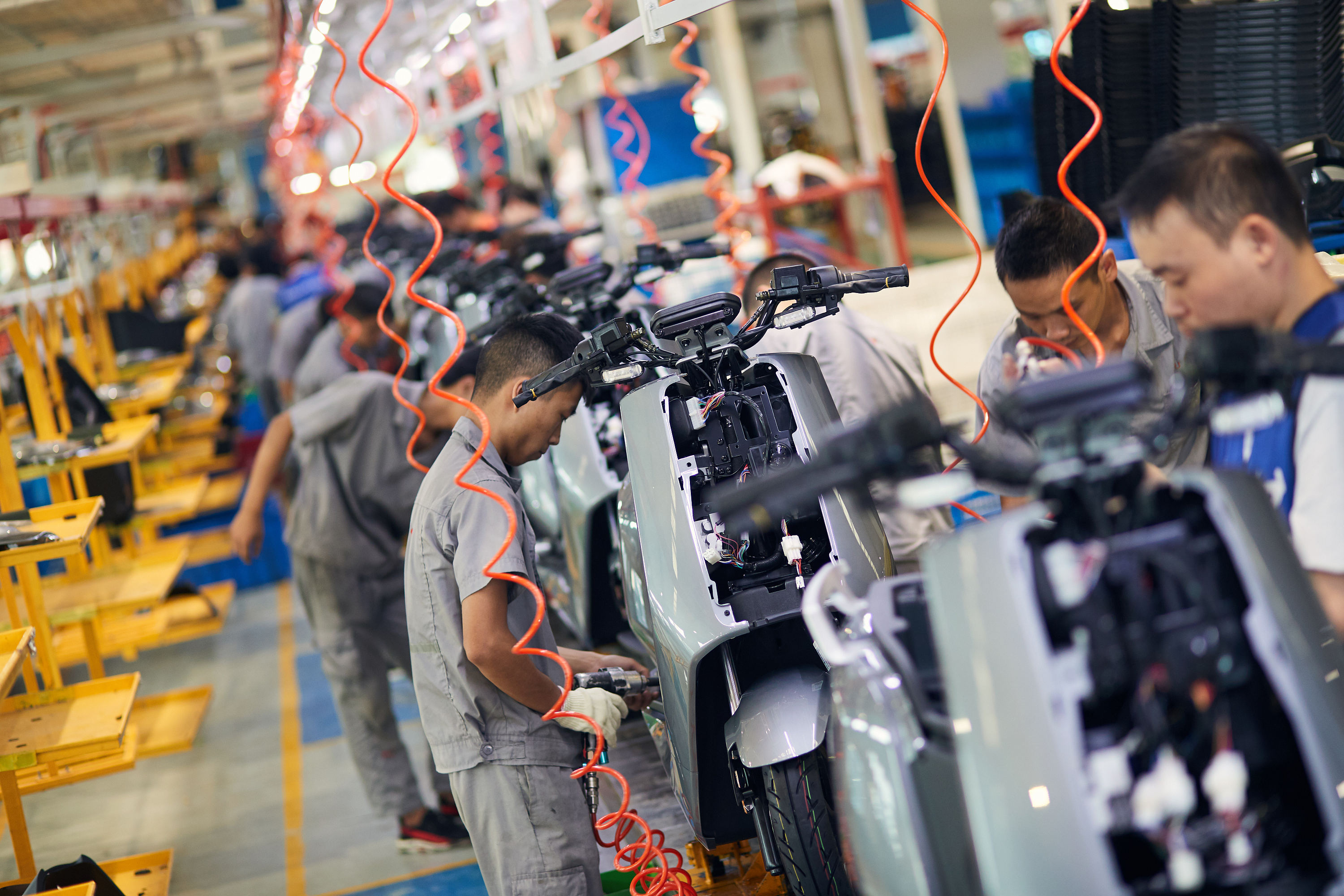 小牛电动车 工厂拍摄