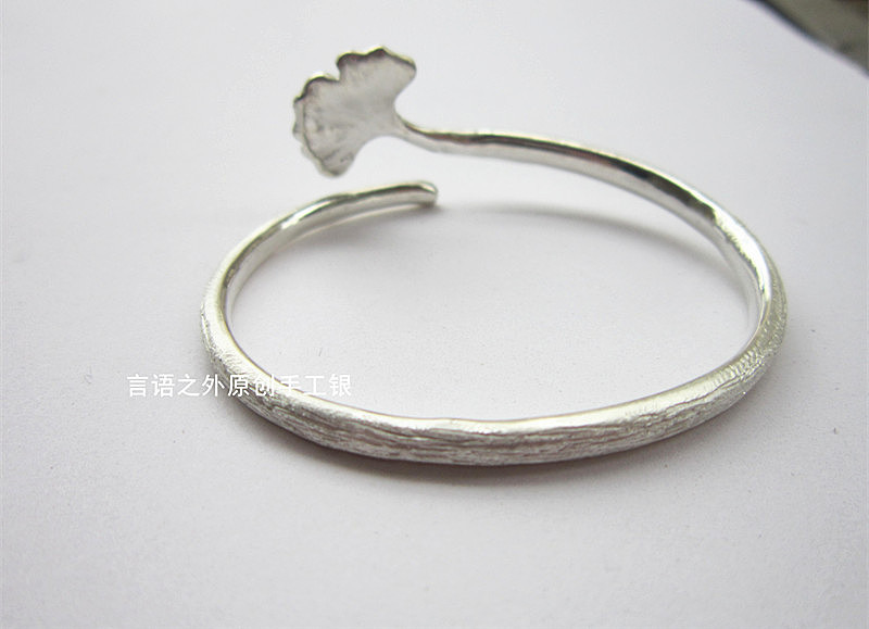 重新做的一款银杏叶手镯（图ZMTQyMTc2NjA=） - 首饰设计 - 站酷设计师momodaodao原创素材 - 站酷ZCOOL