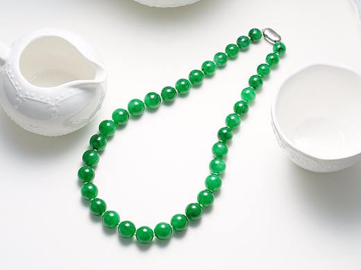 珍珠翡翠白玉汤~翡翠链珠拍摄