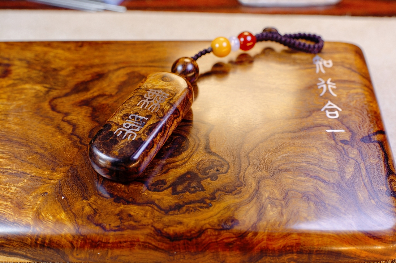 沙漠铁木嵌银手把件【无为】